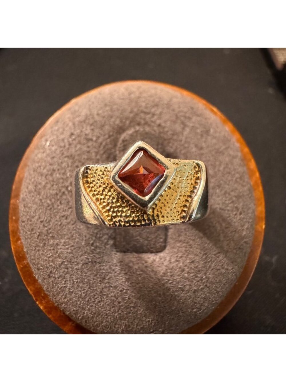 VTG Two Tone Sterling Silver 925 Garnet Bezel Set Textured Ring Size 5